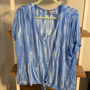 Tie dye blue/white tie front t
